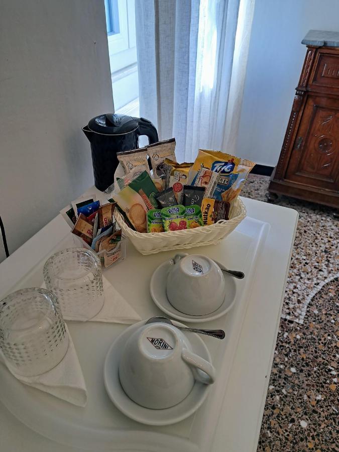 Dora Aurea Hotel Леванто Екстериор снимка