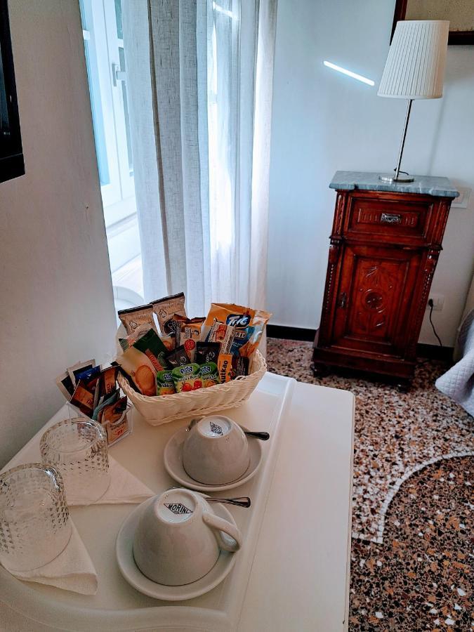 Dora Aurea Hotel Леванто Екстериор снимка